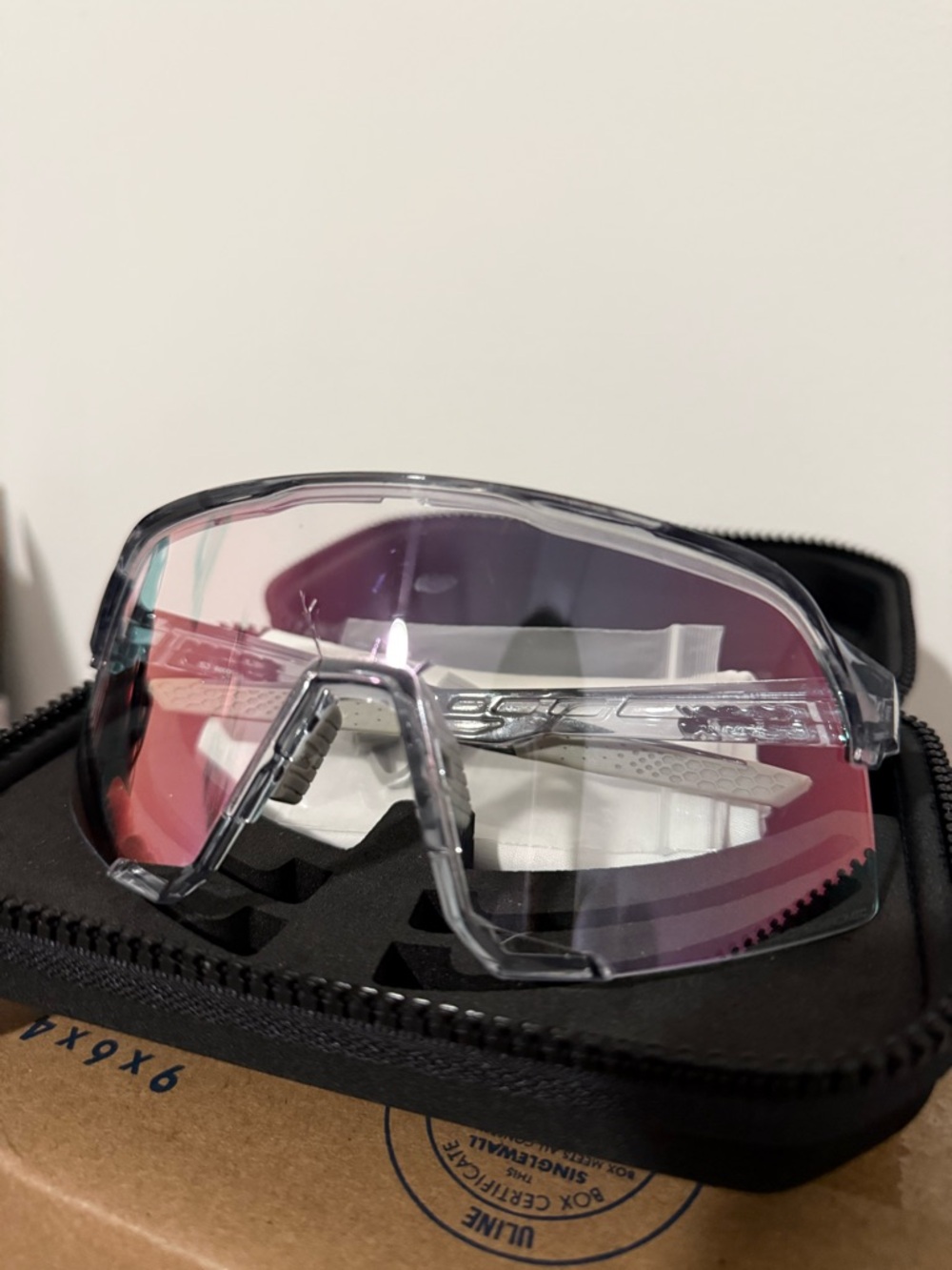 Sunglasses 100% S3 photochromic lens